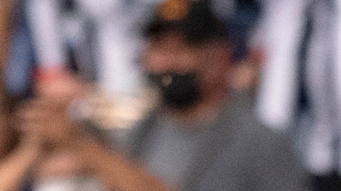 El delantero de Rayados de Monterrey, Rogelio Funes Mori celebra un gol ante Toluca en la Liga MX.