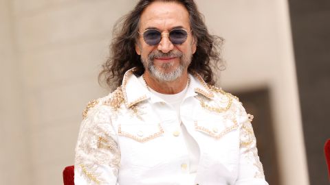 El cantante de 62 años realizó recientemente una serie de presentaciones con su antigua banda “Los Bukis” alrededor de México.