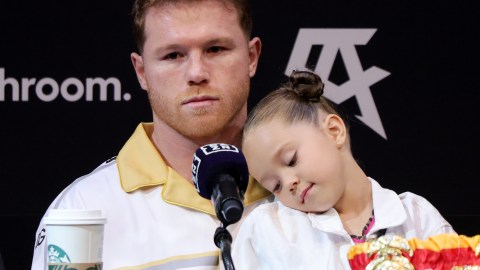 Canelo Álvarez y su hija María Fernanda.