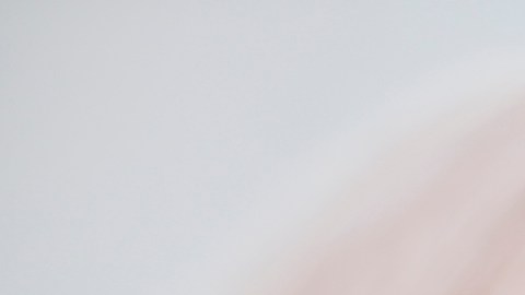 Eugenio Derbez tuvo un accidente hace más de un mes del accidente que sufrió mientras jugaba con su hijo, Vadhir, en un escenario virtual.