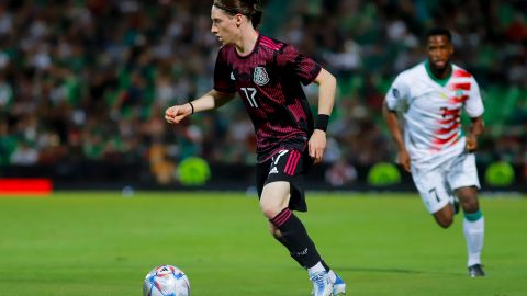 El joven Marcelo Flores solo disputó 45 minutos con la selección mayor.