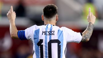 Lionel Messi celebrando un gol durante un partido amistoso ante Jamaica disputado en septiembre de 2022.
