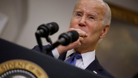 El presidente Biden se reunió con líderes del G7 y el presidente ucraniano Volodimir Zelensky.