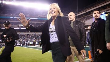 La primera dama de EE. UU., Jill Biden durante el partido entre Philadelphia Eagles y Dallas Cowboys en la NFL.