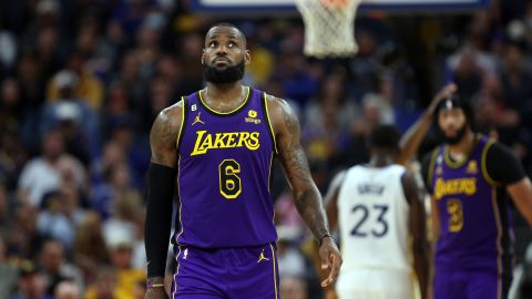 LeBron James, máxima figura de los Lakers de la NBA.