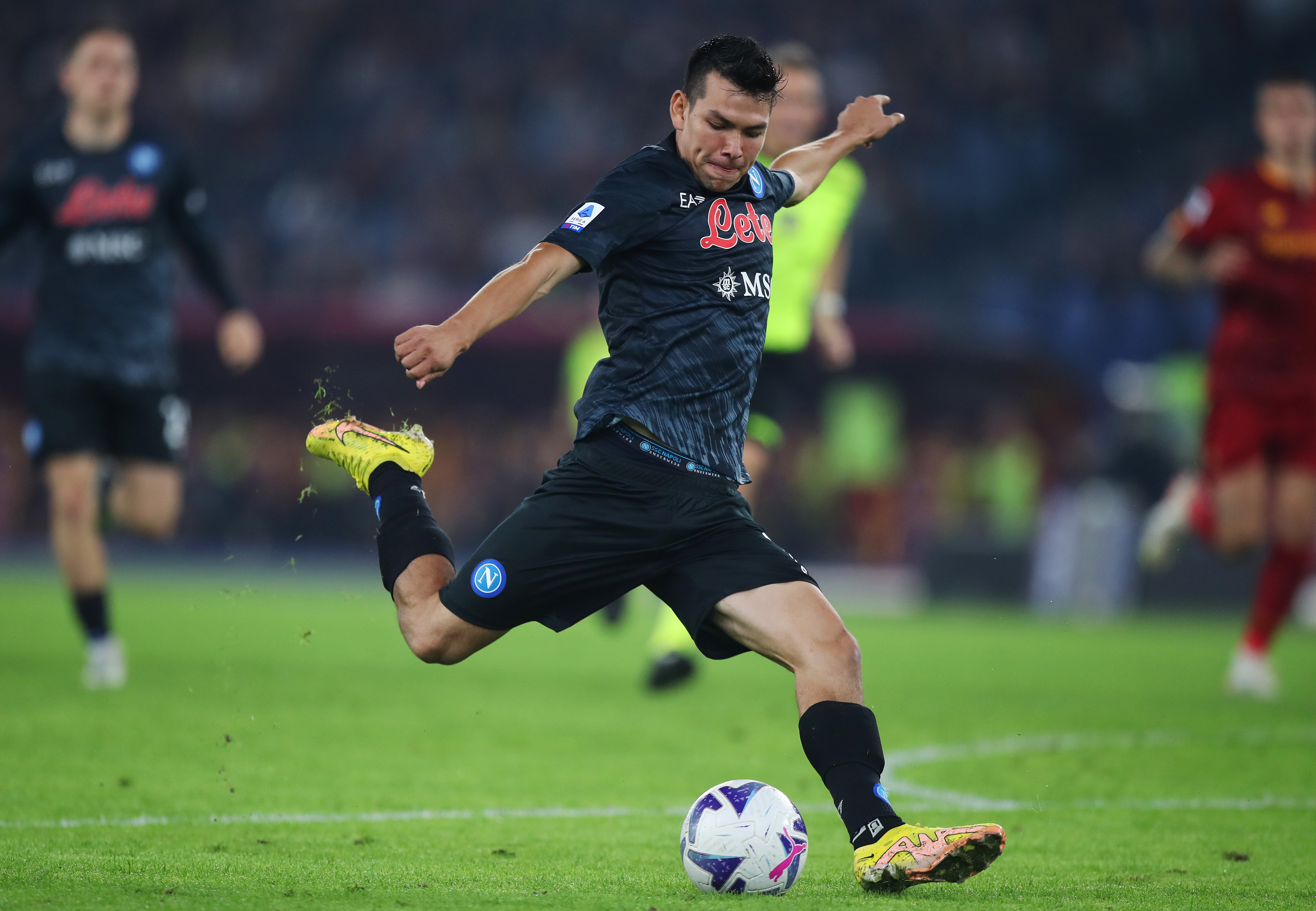 Hirving ‘Chucky’ Lozano Fue Titular Con El Napoli, Que Se Mantiene En ...