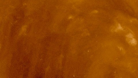 NASA capta una curiosa foto del Sol ’sonriendo’