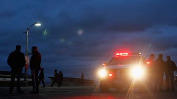 Apuñalamientos en Long Beach deja un muerto y tres heridos; el sospechoso es arrestado en la escena del crimen