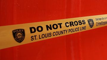 La Policía de St. Louis, Missouri, continúa con operativo tras tiroteo en secundaria.