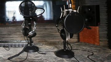 Locutor de radio británico muere en el aire mientras hacía un programa matutino
