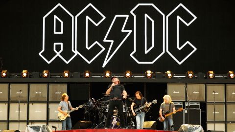 "You Shook Me All Night Long" fue el sencillo principal de lo que resultaría ser el álbum más grande de la historia de AC/DC.