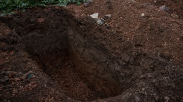 Mujer es enterrada viva por su marido, pero logra escapar de su tumba de forma milagrosa en Washington