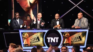 Shaquille O'Neal (Izquierda) y Charles Barkley (derecha) son dos de los jugadores más importantes del programa de TNT
