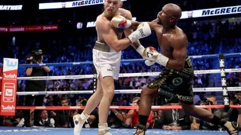 El boxeador Floyd Mayweather en su pelea ante Conor McGregor en el T-Mobile Arena de Las Vegas.