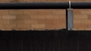 Hombre usa arma falsa para secuestrar autobús en Nueva York y se estrelló contra un poste