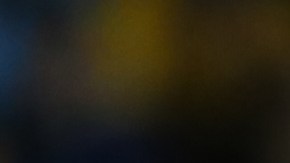 Gignac disputa el balón en el duelo entre Tigres y Necaxa.