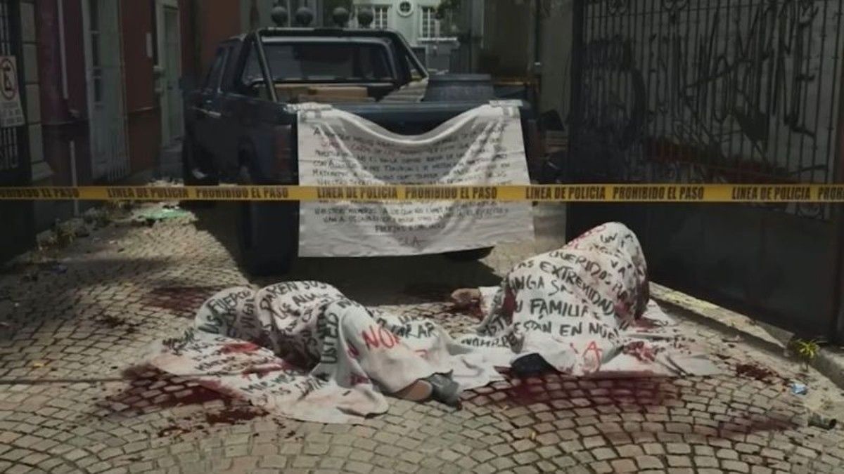 En un adelanto del videojuego, se ve a los agentes de la fuerza operativa 141 pasar por un lugar en donde hay personas ejecutadas.