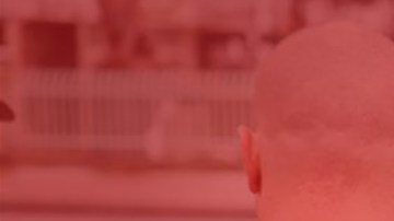 ICE es acusada de ocultar información sobre la defensa de inmigrantes bajo arresto.