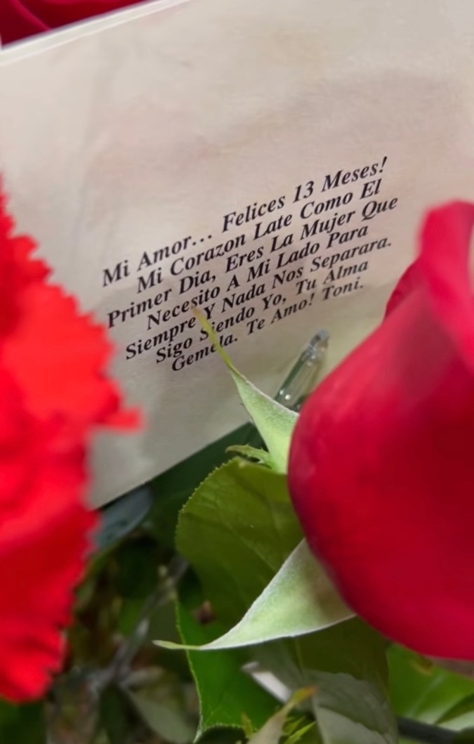 El mensaje de amor que le envió Toni Costa a Evelyn Beltrán por los 13 meses juntos