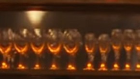 Romeo Santos y Christian Nodal en el video 'Me Extraño'