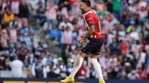 Alexis Vega, delantero mexicano que pertenece a las Chivas de Guadalajara.