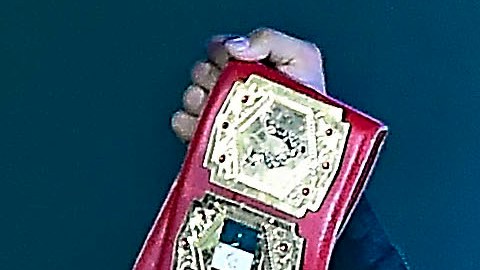 Pentagón Jr. derrotó al Villano IV en lucha de máscara vs. máscara.