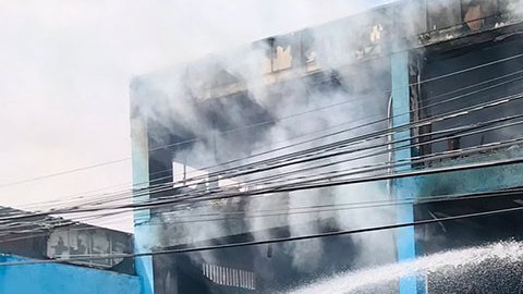 VIDEO: Fuerte incendio en comercio “Galerías El Triunfo” colapsa el sur de la Ciudad de México