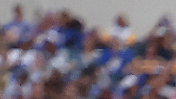 Odell Beckham Jr. con el trofeo de Super Bowl obtenido el año pasado con los Rams.