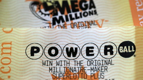 Premio mayor de Powerball sube a $378 millones de dólares cuando 14 boletos se quedaron a un número de ganar