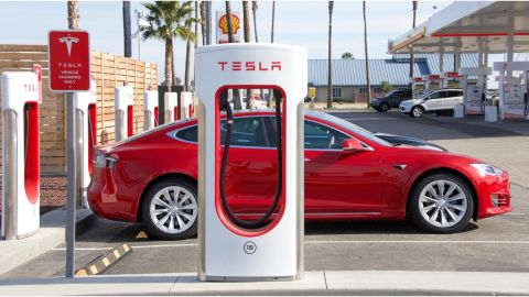 Tesla ha reportado fallas en más de un millón de autos debido a las ventanillas