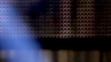 Thalía y Lili Estefan en el set de Nuestra Belleza Latina VIP por Univision en 2016.