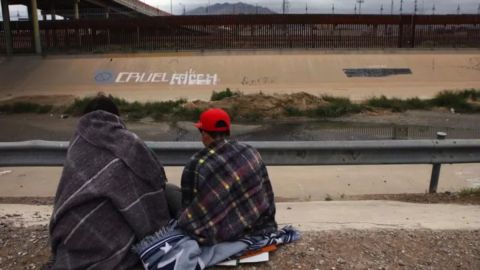 Miles de venezolanos quedaron varados en México y otros comenzaron a ser devueltos desde EE.UU.