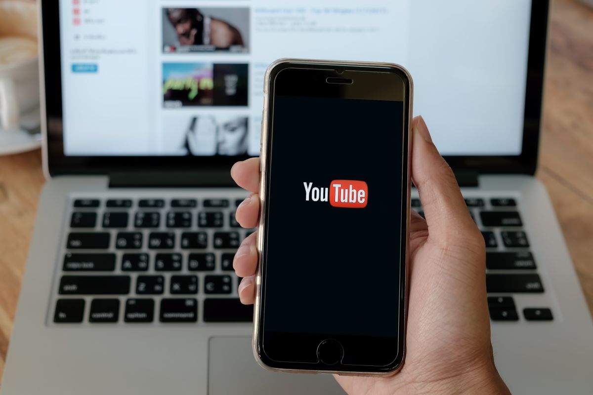 Usuarios en redes sociales reportan ver en sus dispositivos móviles una funcionalidad para ver videos de YouTube en 4K solo disponible para suscriptores Premium.