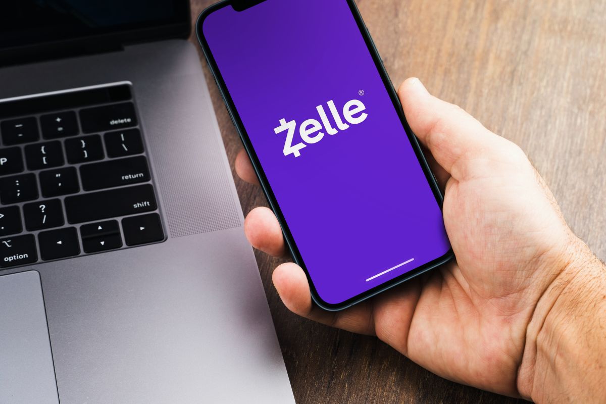 Las transacciones de Zelle, al ser instantáneas, suelen ser atractivas para los consumidores, pero al mismo tiempo son irreversibles, lo que se ha prestado para las prácticas fraudulentas. 