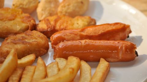 Los alimentos que aumentan el colesterol en tu cuerpo y no te lo imaginas