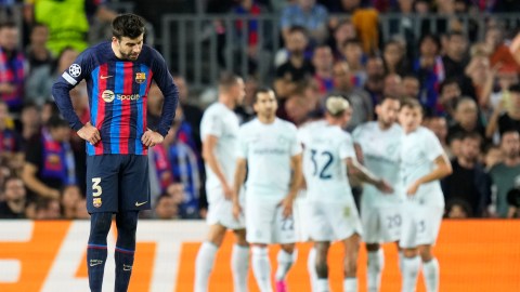 El defensa del FC Barcelona, Gerard Piqué en el último encuentro ante el Inter de Milán en la fase de grupos de la Champions League 2022.