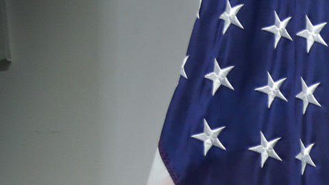 El oficial de CBP J. Lott pudo conocer a la niña Alexa García esta semana, en San Diego.