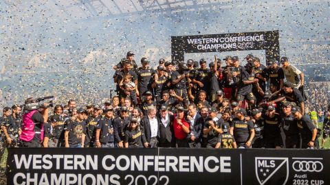 Jugadores de LAFC celebrando la goleada 3-0 ante Austin y el campeonato de la Conferencia Oeste.