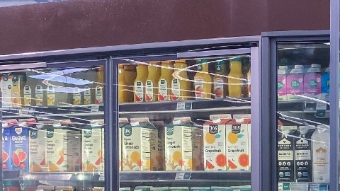 Encuesta revela que más del 20% de los estadounidenses compran alimentos con sus ahorros