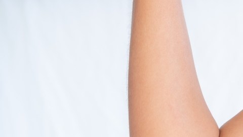 Una entrenadora muestra cómo logró que una clienta perdiera grasa y ganara músculo en 8 meses