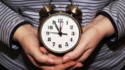 Cómo recuperar el equilibrio de tu reloj biológico si te sientes fuera de órbita