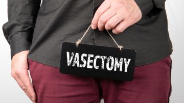 Desde la prohibición del aborto en EE.UU., crece la cantidad de hombres que se hacen vasectomías