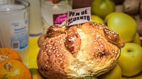 ¿Pan de muerto hecho con cenizas Extranjera hace enfurecer a mexicanos