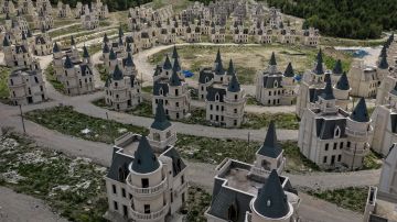 ‘Disneylandia fantasma', el pueblo de los 732 castillos abandonados