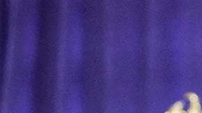 El republicano JD Vance festeja la victoria en Ohio.