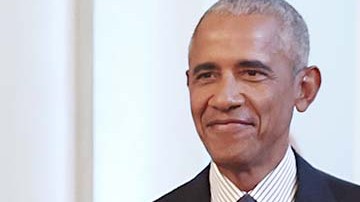 Obama y Biden esperan la aceptación de los votantes para sus candidatos.