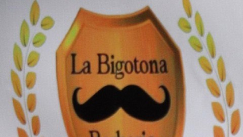 Rebecca Jones está hospitalizada y en estado grave | Mezcalent.