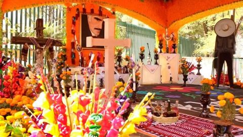 Ofrenda de Don Vicente Fernández | Mezcalent.