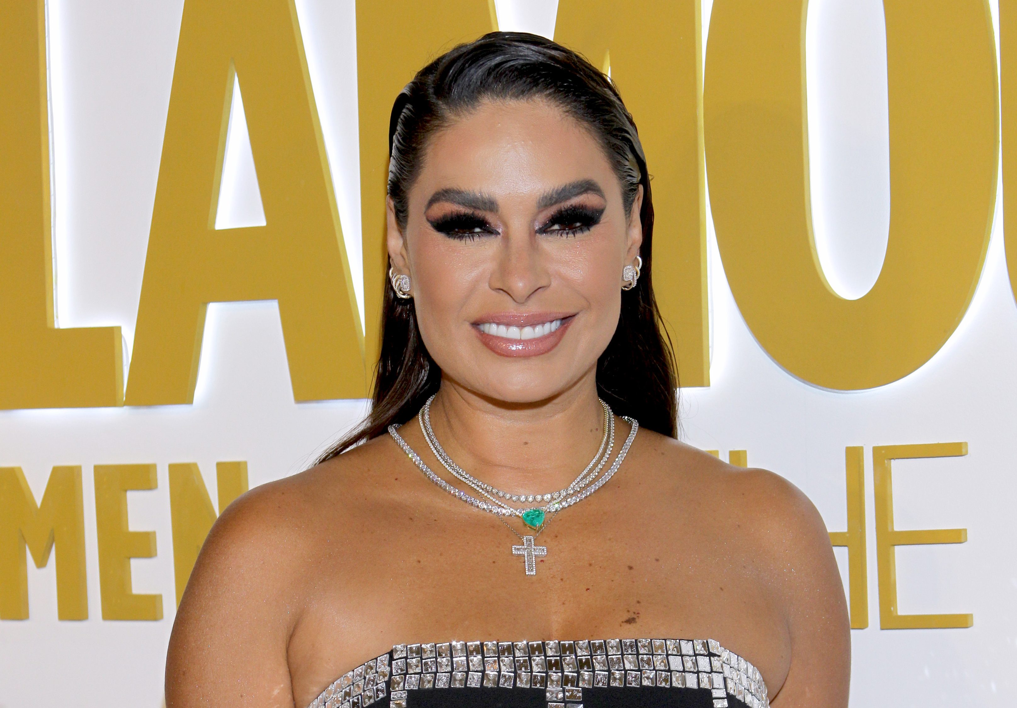 Galilea Montijo se va a la playa con su nuevo novio, el modelo español