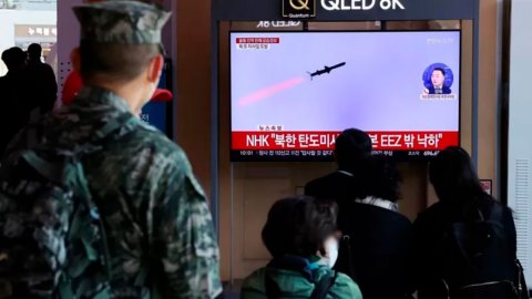 Por primera vez Corea del Norte y Corea del Sur se disparan misiles desde sus costas